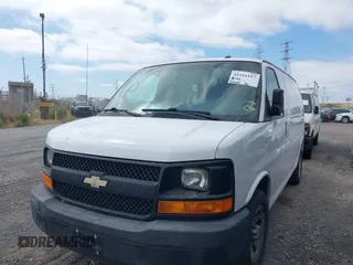 2013 Chevrolet Express Cargo z VIN 1GCSGAFX7D1179068, wystawiony jako IAAI lot #42416117 z przebiegiem 203 041 mil mil oraz . Historia ofert i sprzedaży dostępna na DreamBid. Obrazek 17.