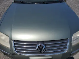 2003 Volkswagen Passat GLX z VIN WVWYH63B23E326238, wystawiony jako Copart lot #70220704 z przebiegiem 167 857 mil mil oraz Szkoda całkowita • Salvage title. Historia ofert i sprzedaży dostępna na DreamBid. Obrazek 12.