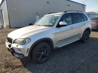 2008 BMW X5 3.0si z VIN 5UXFE43548L022473, wystawiony jako Copart lot #56577005 z przebiegiem 155 387 mil mil oraz Czysty tytuł • Clean title. Historia ofert i sprzedaży dostępna na DreamBid. Obrazek 1.