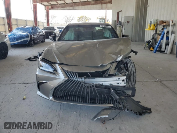 2021 Lexus ES with VIN 58ADZ1B1XMU105764, listed as a Copart auction lot 52539865 with 36,263 mi miles and Non Repairable. Bid and sale history available at carsss.com. Image 5.
