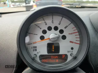 2013 MINI Countryman S ALL4 z VIN WMWZC5C53DWP31623, wystawiony jako Copart lot #59536105 z przebiegiem 54 019 mil mil oraz Szkoda całkowita • Salvage title. Historia ofert i sprzedaży dostępna na DreamBid. Obrazek 9.