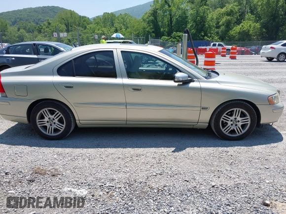 2005 Volvo S60 с VIN YV1RS592952441652, выставлен на аукционе IAAI как лот 42417094 с пробегом 174 894 миль миль и . История ставок и продаж доступна на DreamBid. Изображение 13.