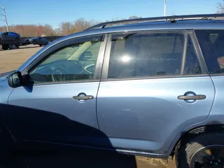 2006 Toyota RAV4 with VIN JTMBD33V766021794, listed as a IAAI auction lot 41817927 with 164,112 mi miles. Bid and sale history available at carsss.com. Image 14.