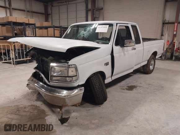 1992 Ford F-150 with VIN 1FTEX15H1NKB55335, listed as a IAAI auction lot 41297914 with 1 mi miles. Bid and sale history available at carsss.com. Image 17.