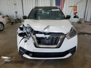 2018 Nissan Kicks SV z VIN 3N1CP5CU6JL511160, wystawiony jako Copart lot #57855315 z przebiegiem 58 173 mil mil oraz Nie do naprawy • Non repairable. Historia ofert i sprzedaży dostępna na DreamBid. Obrazek 5.