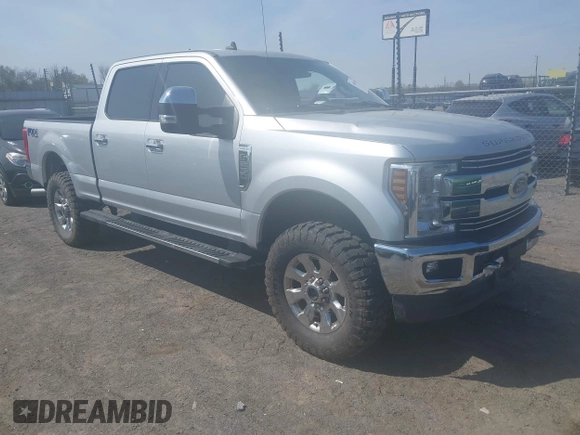 2019 Ford F-250 XL z VIN 1FT7W2B66KEC54893, wystawiony jako IAAI lot #41887418 z przebiegiem 151 950 mil mil oraz . Historia ofert i sprzedaży dostępna na DreamBid. Obrazek 1.