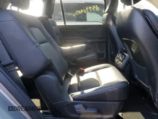 2023 Lincoln Aviator Standard z VIN 5LM5J6XC8PGL23972, wystawiony jako Copart lot #43996485 z przebiegiem 9 445 mil mil oraz Szkoda całkowita • Salvage title. Historia ofert i sprzedaży dostępna na DreamBid. Obrazek 11.
