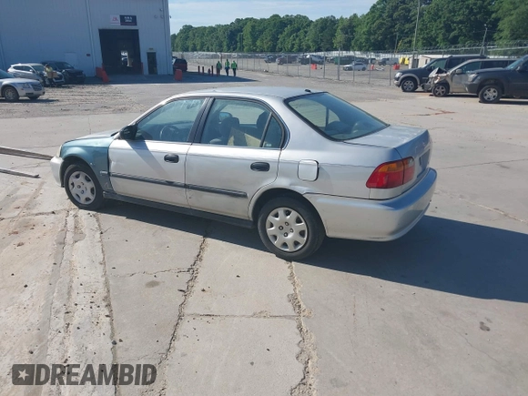 1999 Honda Civic LX with VIN 2HGEJ6678XH581295, listed as a IAAI auction lot 41550824 with 152,277 mi miles and . Bid and sale history available at DreamBid. Image 3.