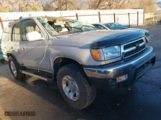 2000 Toyota 4Runner SR5 with VIN JT3HN86R1Y0313227, listed as a IAAI auction lot 41271217 with 236,293 mi miles. Bid and sale history available at carsss.com. Image 1.