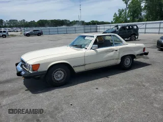 1984 Mercedes-Benz 380 SL z VIN WDBBA45A2EA011340, wystawiony jako Copart lot #56949325 z przebiegiem 113 951 mil mil oraz Szkoda całkowita • Salvage title. Historia ofert i sprzedaży dostępna na DreamBid. Obrazek 1.