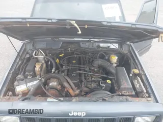 2001 Jeep Cherokee Sport with VIN 1J4FT48S61L594229, listed as a IAAI auction lot 42520336 with 190,862 mi miles and . Bid and sale history available at DreamBid. Image 10.