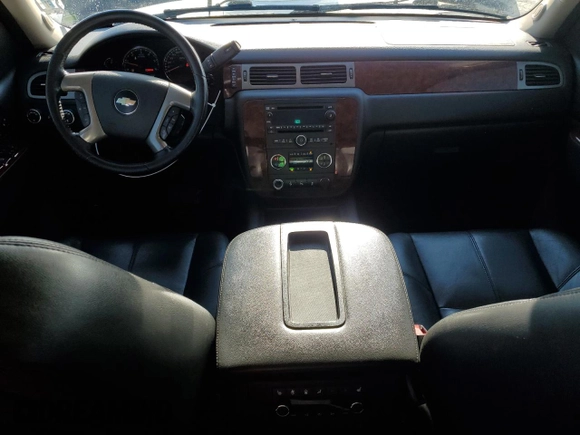 2013 Chevrolet Tahoe LT with VIN 1GNSKBE02DR360421, listed as a Copart auction lot 88219095 with 151,333 mi miles and Salvage Title. Bid and sale history available at DreamBid. Image 8.