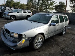 1999 Volvo V70 XC with VIN YV1LZ56D7X2617561, listed as a Copart auction lot 84968394 with 164,035 mi miles and Salvage Title. Bid and sale history available at carsss.com. Image 1.