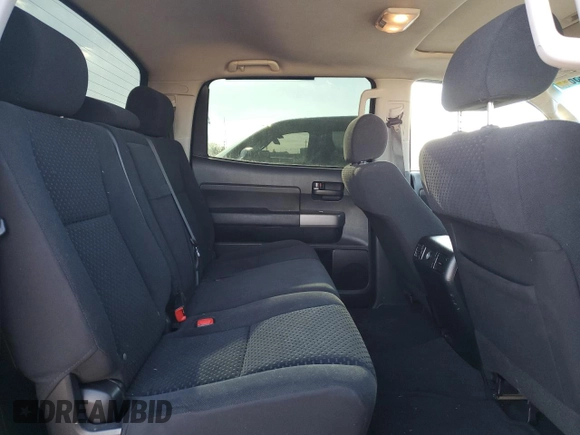 2013 Toyota Tundra z VIN 5TFDY5F18DX277709, wystawiony jako Copart lot #78623384 z przebiegiem 299 579 mil mil oraz Czysty tytuł • Clean title. Historia ofert i sprzedaży dostępna na DreamBid. Obrazek 10.