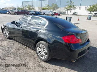 2015 Infiniti Q40 with VIN JN1CV6AP5FM501354, listed as a IAAI auction lot 41901144 with 103,878 mi miles. Bid and sale history available at carsss.com. Image 3.
