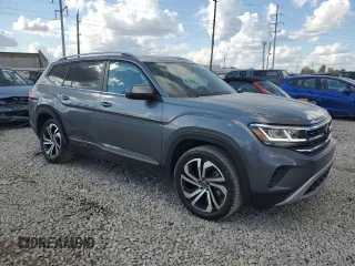2022 Volkswagen Atlas SEL with VIN 1V2BP2CA8NC502506, listed as a Copart auction lot 70981634 with 34,960 mi miles and Salvage title. Bid and sale history available at DreamBid. Image 4.