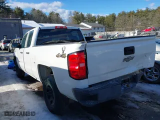 2018 Chevrolet Silverado 1500 Work Truck with VIN 1GCVKNEH0JZ234678, listed as a IAAI auction lot 41635601 with 281,758 mi miles. Bid and sale history available at carsss.com. Image 3.
