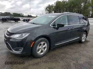 2017 Chrysler Pacifica Touring L Plus z VIN 2C4RC1EG8HR708573, wystawiony jako Copart lot #47555175 z przebiegiem 97 433 mil mil oraz Szkoda całkowita • Salvage title. Historia ofert i sprzedaży dostępna na DreamBid. Obrazek 1.