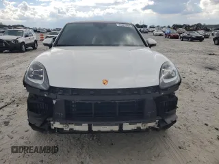 2023 Porsche Cayenne z VIN WP1BA2AY7PDA25145, wystawiony jako Copart lot #72027384 z przebiegiem 22 207 mil mil oraz Szkoda całkowita • Salvage title. Historia ofert i sprzedaży dostępna na DreamBid. Obrazek 5.
