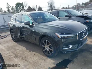 2021 Volvo XC60 Inscription with VIN YV4102DL7M1883001, listed as a IAAI auction lot 41611183 with 28,602 mi miles. Bid and sale history available at carsss.com. Image 1.