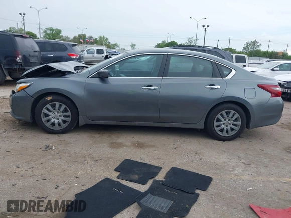 2018 Nissan Altima 2.5 SR with VIN 1N4AL3AP1JC227423, listed as a IAAI auction lot 41911284 with 133,227 mi miles. Bid and sale history available at carsss.com. Image 14.