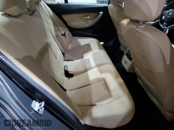 2018 BMW 3 Series 320i xDrive with VIN WBA8E5G52JNU46686, listed as a Copart auction lot 81999984 with 121,394 mi miles and Salvage Title. Bid and sale history available at carsss.com. Image 10.