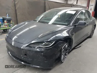 2025 Tesla Model 3 Long Range with VIN 5YJ3E1EA4SF952168, listed as a IAAI auction lot 42281783 with 3,926 mi miles and . Bid and sale history available at DreamBid. Image 17.