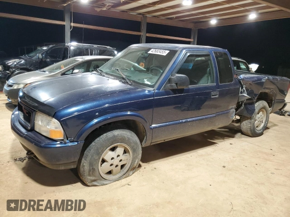 2000 GMC Sonoma SLS with VIN 1GTDT19W2Y8243957, listed as a Copart auction lot 42683455 with 182,447 mi miles and Salvage Title. Bid and sale history available at DreamBid. Image 1.