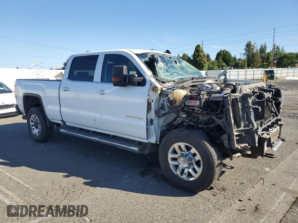 2018 GMC Sierra 2500HD Denali with VIN 1GT12SEY1JF110451, listed as a Copart auction lot 69333874 with 137,760 mi miles and Salvage Title. Bid and sale history available at carsss.com. Image 4.