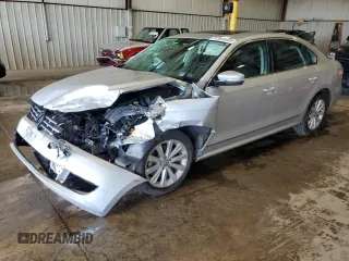 2013 Volkswagen Passat SEL Premium z VIN 1VWCP7A33DC025714, wystawiony jako Copart lot #57805855 z przebiegiem 60 918 mil mil oraz Szkoda całkowita • Salvage title. Historia ofert i sprzedaży dostępna na DreamBid. Obrazek 1.