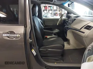 2013 Toyota Sienna SE с VIN 5TDXK3DC4DS355030, выставлен на аукционе IAAI как лот 42323907 с пробегом 190 836 миль миль и . История ставок и продаж доступна на DreamBid. Изображение 5.