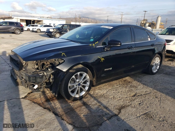 2019 Ford Fusion Hybrid SE with VIN 3FA6P0LU2KR236825, listed as a Copart auction lot 44647785 with 185,406 mi miles and Salvage Title. Bid and sale history available at carsss.com. Image 1.