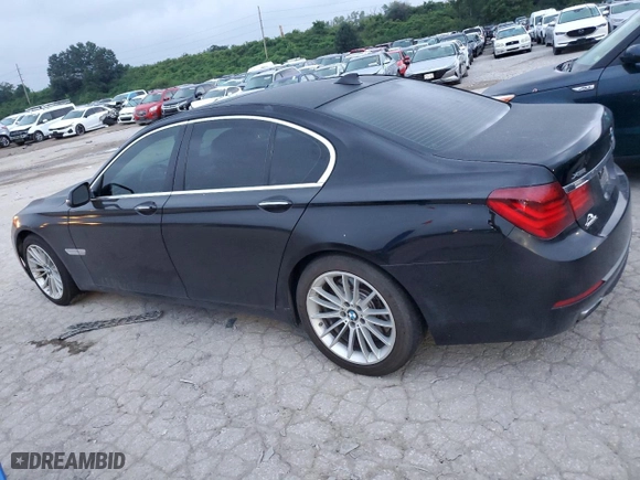2013 BMW 7 Series 750i xDrive with VIN WBAYB6C55DC998073, listed as a Copart auction lot 67552004 with 0 mi miles and Salvage Title. Bid and sale history available at carsss.com. Image 2.