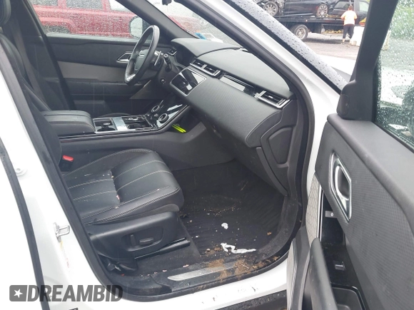 2018 Land Rover Range Rover Velar R-Dynamic SE with VIN SALYL2RV3JA762201, listed as a IAAI auction lot 42592429 with 58,696 mi miles and . Bid and sale history available at DreamBid. Image 5.