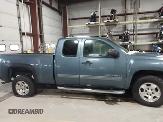 2013 Chevrolet Silverado 1500 LT with VIN 1GCRKSE70DZ137623, listed as a IAAI auction lot 41176402 with 134,194 mi miles and . Bid and sale history available at DreamBid. Image 13.