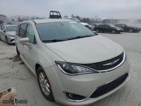 2020 Chrysler Pacifica Touring with VIN 2C4RC1FG5LR152522, listed as a Copart auction lot 47253245 with 43,020 mi miles and Salvage Title. Bid and sale history available at carsss.com. Image 4.
