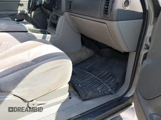 2005 Chevrolet Suburban LS z VIN 3GNEC16Z25G136603, wystawiony jako IAAI lot #42339417 z przebiegiem 382 868 mil mil oraz . Historia ofert i sprzedaży dostępna na DreamBid. Obrazek 5.