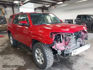 2019 Toyota 4Runner SR5 with VIN JTEBU5JR8K5705475, listed as a IAAI auction lot 41699077 with 110,216 mi miles. Bid and sale history available at carsss.com. Image 1.
