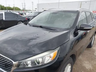 2018 Kia Sorento LX with VIN 5XYPG4A30JG384884, listed as a IAAI auction lot 41931992 with 140,919 mi miles. Bid and sale history available at carsss.com. Image 6.