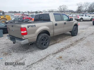 2004 Ford F-150 XLT with VIN 1FTRW14W14KB84997, listed as a IAAI auction lot 41551031 with 274,894 mi miles. Bid and sale history available at carsss.com. Image 4.