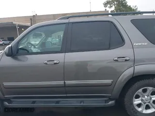 2005 Toyota Sequoia Limited with VIN 5TDBT48A25S250798, listed as a IAAI auction lot 41554846 with 190,739 mi miles. Bid and sale history available at carsss.com. Image 14.