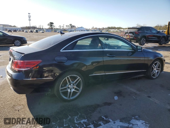 2014 Mercedes-Benz E 350 z VIN WDDKJ8JB3EF287168, wystawiony jako Copart lot #42331905 z przebiegiem 93 906 mil mil oraz Szkoda całkowita • Salvage title. Historia ofert i sprzedaży dostępna na DreamBid. Obrazek 3.