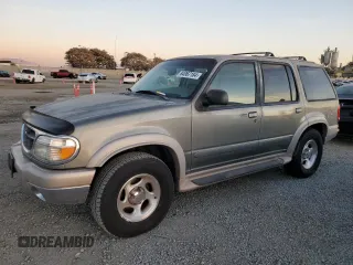 1999 Ford Explorer XLT z VIN 1FMZU32E0XZB31890, wystawiony jako Copart lot #84967184 z przebiegiem 220 424 mil mil oraz Szkody całkowita. Historia ofert i sprzedaży dostępna na DreamBid. Obrazek 1.