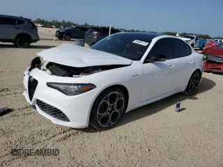 2022 Alfa Romeo Giulia Veloce with VIN ZARFAMBN4N7663809, listed as a Copart auction lot 64986113 with 11,244 mi miles and Salvage Title. Bid and sale history available at carsss.com. Image 1.