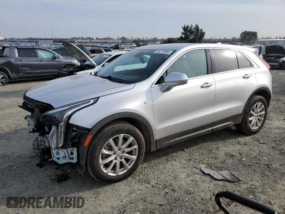 2019 Cadillac XT4 AWD Luxury with VIN 1GYFZBR44KF135140, listed as a Copart auction lot 83211944 with 39,589 mi miles and Salvage Title. Bid and sale history available at carsss.com. Image 1.