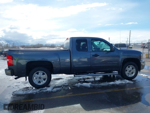 2013 Chevrolet Silverado 1500 LT with VIN 1GCRKSE75DZ364886, listed as a IAAI auction lot 41702368 with 69,351 mi miles and . Bid and sale history available at DreamBid. Image 13.