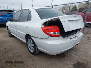 2005 Kia Rio with VIN KNADC125856400669, listed as a IAAI auction lot 41165059 with 181,338 mi miles. Bid and sale history available at carsss.com. Image 3.