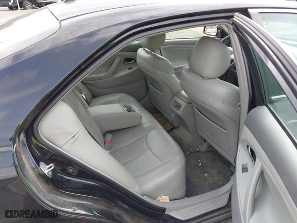 2011 Toyota Camry LE with VIN 4T1BF3EK1BU751800, listed as a IAAI auction lot 40754493 with 186,316 mi miles. Bid and sale history available at carsss.com. Image 8.