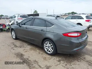 2016 Ford Fusion SE z VIN 3FA6P0H77GR367727, wystawiony jako IAAI lot #42274323 z przebiegiem 309 852 mil mil oraz . Historia ofert i sprzedaży dostępna na DreamBid. Obrazek 3.