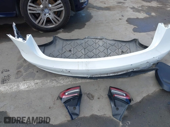 2020 Tesla Model 3 Long Range with VIN 5YJ3E1EB9LF795246, listed as a IAAI auction lot 41895750 with 163,061 mi miles and . Bid and sale history available at DreamBid. Image 12.
